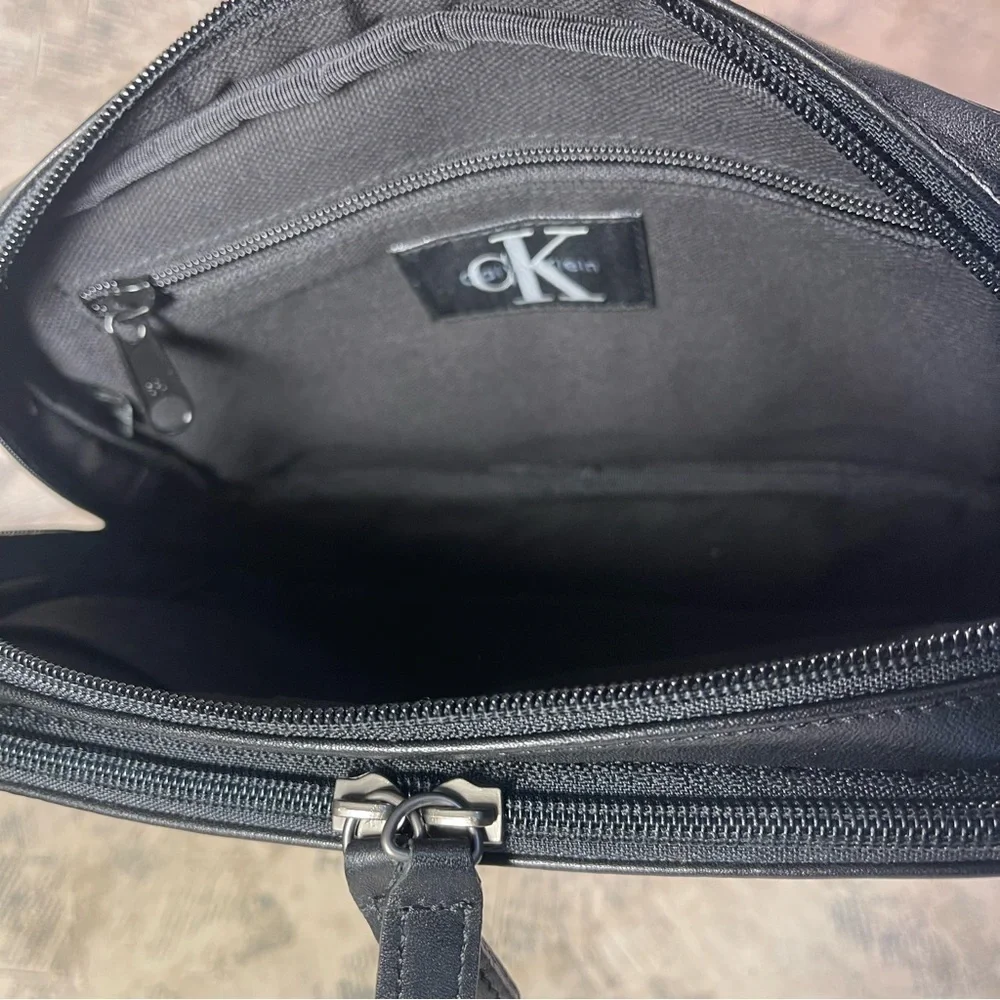 Calvin Klein Soft Travel T Clutch/organizer